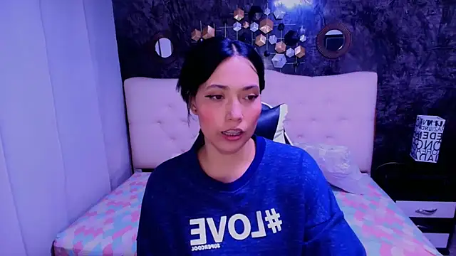  LiilyWong online show from September 20, 4:57 am