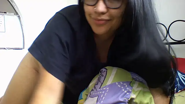 Snapshot of Harris_Annie chatting on October 3, 7:44 pm Harris Annie online show from October 3, 7:44 pm
