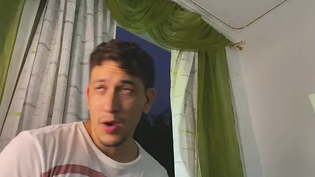 chicoinhibido online show from April 3, 11:36 pm