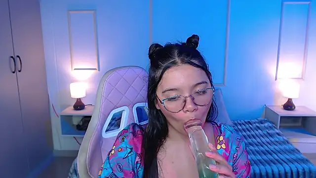 lilly 1948 online show from March 13, 6:48 am