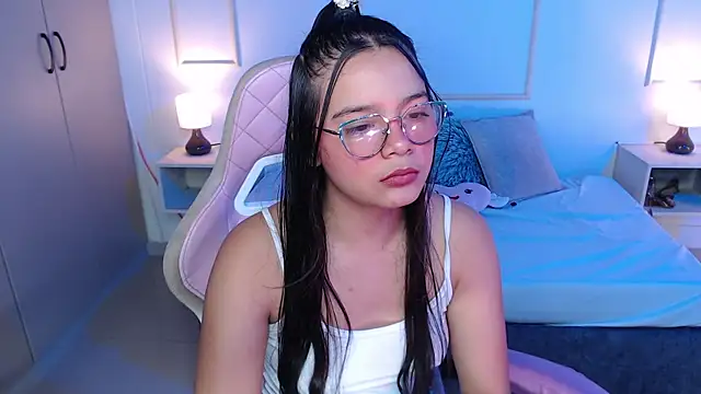 lilly 1948 online show from March 15, 10:11 pm