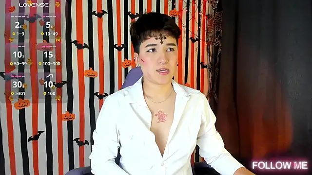 Snapshot of emma_cute7 chatting on October 19, 2:45 am emma cute7 online show from October 19, 2:45 am