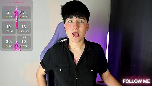 Snapshot of emma_cute7 chatting on December 14, 8:52 am emma cute7 online show from December 14, 8:52 am