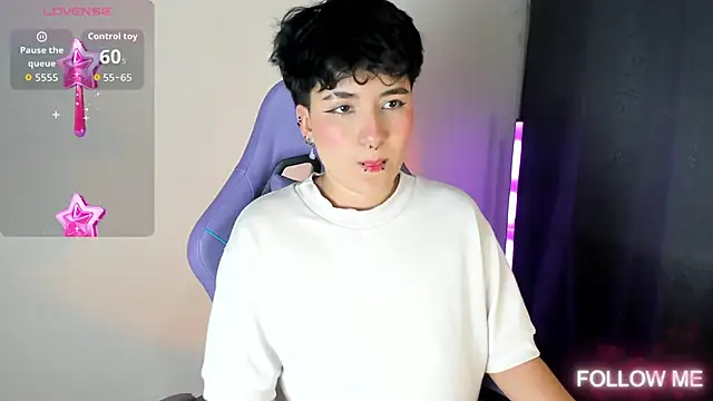 emma cute7 online show from December 19, 1:12 am