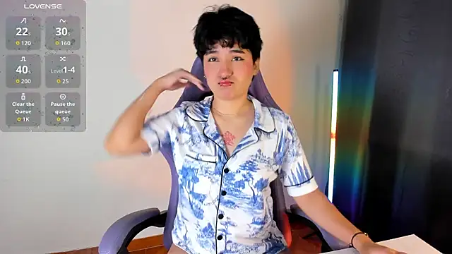 emma cute7 online show from February 17, 10:34 am