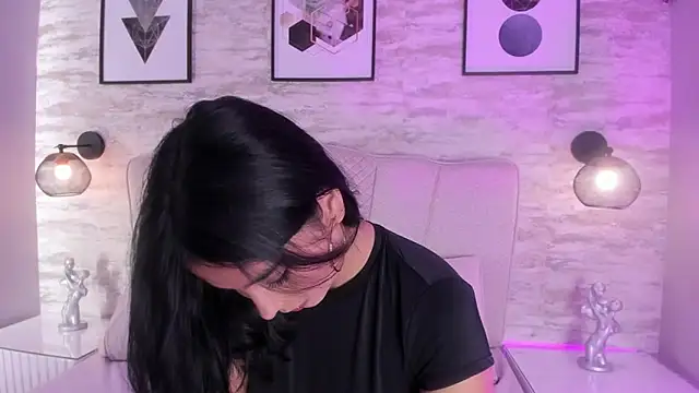 Snapshot of kanna_02 chatting on January 7, 11:01 am kanna 02 online show from January 7, 11:01 am