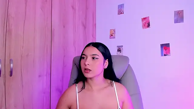 Snapshot of kanna_02 chatting on February 8, 2:31 pm kanna 02 online show from February 8, 2:31 pm