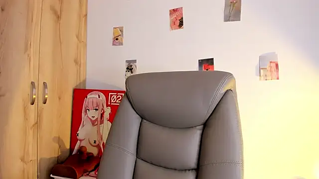 Snapshot of kanna_02 chatting on February 28, 2:45 am kanna 02 online show from February 28, 2:45 am