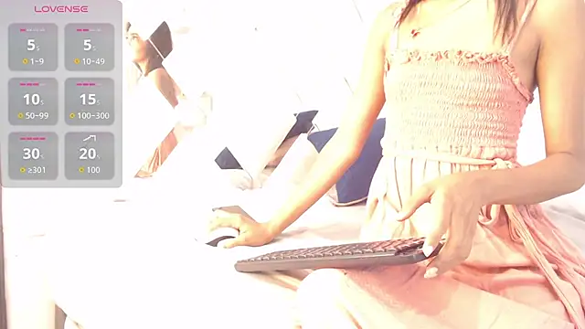 willow smitt online show from March 12, 12:55 pm