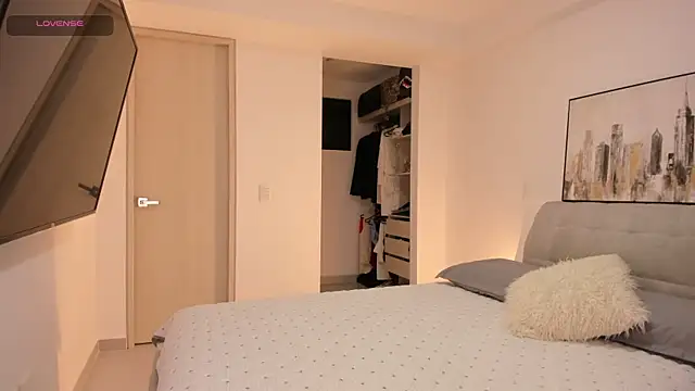Snapshot of Danyblonde_ chatting on March 8, 4:34 am Danyblonde  online show from March 8, 4:34 am