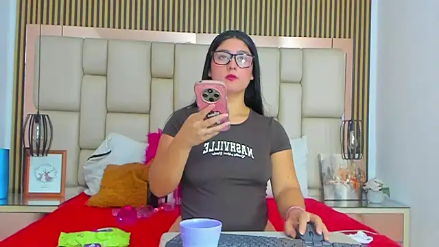 HannaClairer online show from September 23, 3:53 am