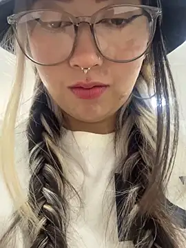 Snapshot of VictoriaGerard_Pink chatting on October 16, 4:41 pm VictoriaGerard Pink online show from October 16, 4:41 pm