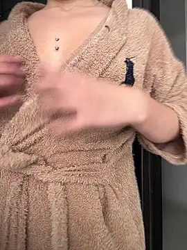 VictoriaGerard Pink online show from April 7, 8:20 pm