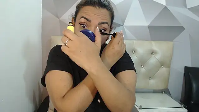 Snapshot of Milf-Prettyboobs chatting on February 13, 10:55 am Milf-Prettyboobs online show from February 13, 10:55 am