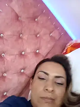 Snapshot of Milf-Prettyboobs chatting on February 18, 6:26 pm Milf-Prettyboobs online show from February 18, 6:26 pm