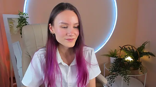 Snapshot of Clare__Florence chatting on March 14, 1:46 pm Clare Florence online show from March 14, 1:46 pm