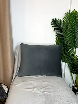 Eire Spencer online show from December 4, 4:44 am