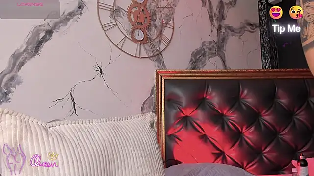 NaomiFrost online show from March 10, 1:05 pm