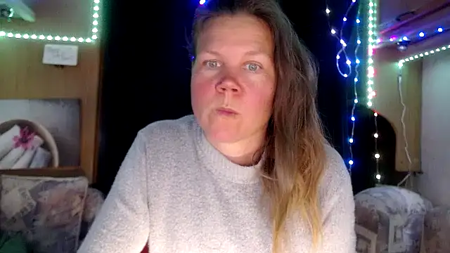 CallMeMaria online show from February 8, 2:16 pm