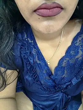 Snapshot of priya_00143 chatting on October 28, 1:31 am priya 00143 online show from October 28, 1:31 am