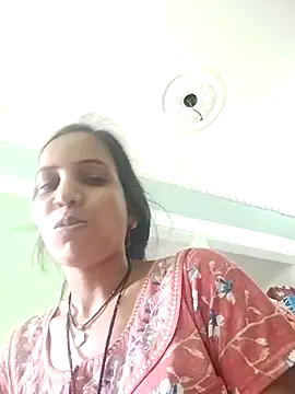 Hotty-Nidhi online show from March 15, 4:02 am