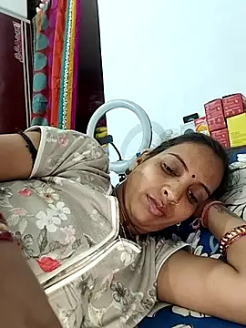 Hotty-Nidhi online show from April 8, 6:08 pm