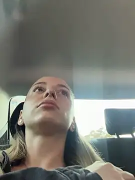 AlexisWhit online show from October 18, 7:31 am