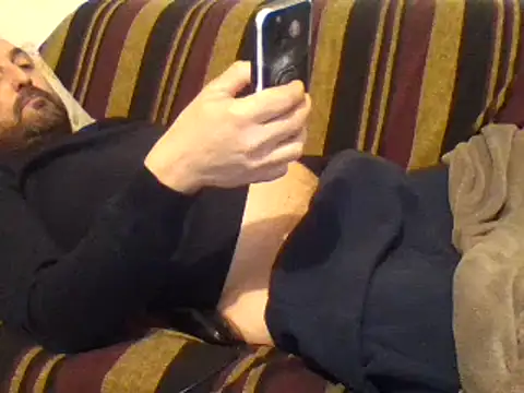 Snapshot of maxxxio12 chatting on March 13, 10:10 pm maxxxio12 online show from March 13, 10:10 pm