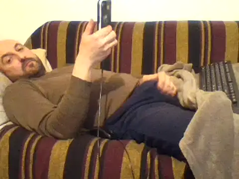 Snapshot of maxxxio12 chatting on March 18, 9:21 pm maxxxio12 online show from March 18, 9:21 pm