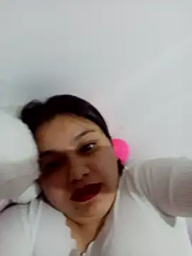 Snapshot of AnaHobson chatting on December 3, 3:58 am AnaHobson online show from December 3, 3:58 am