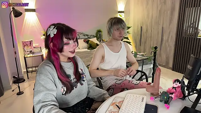 Snapshot of h3ntai_baby chatting on July 9, 6:56 pm h3ntai baby online show from July 9, 6:56 pm