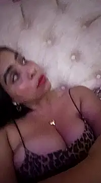 Snapshot of L_ucero chatting on March 15, 2:56 am L ucero online show from March 15, 2:56 am