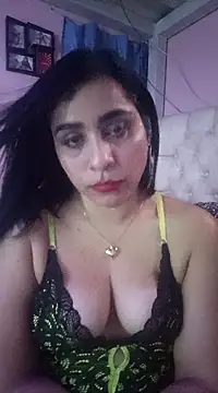 Snapshot of L_ucero chatting on March 17, 6:40 am L ucero online show from March 17, 6:40 am