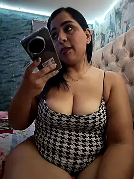 Snapshot of L_ucero chatting on September 10, 9:37 pm L ucero online show from September 10, 9:37 pm