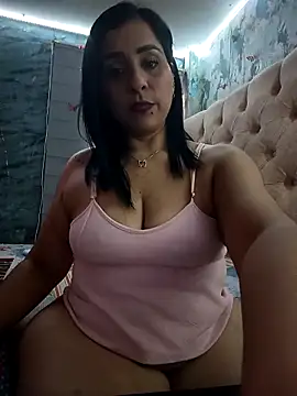 Snapshot of L_ucero chatting on September 12, 7:25 pm L ucero online show from September 12, 7:25 pm