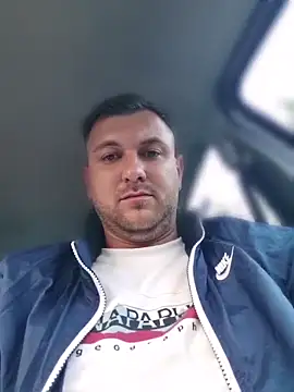 Snapshot of hugedickedd chatting on June 5, 5:40 pm hugedickedd online show from June 5, 5:40 pm
