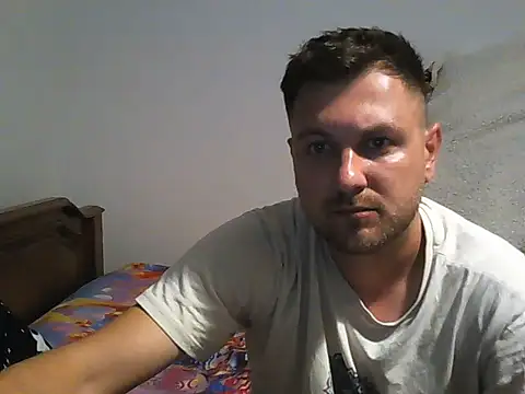Snapshot of hugedickedd chatting on June 9, 7:47 pm hugedickedd online show from June 9, 7:47 pm