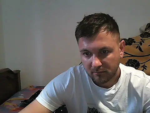 Snapshot of hugedickedd chatting on June 12, 8:24 am hugedickedd online show from June 12, 8:24 am