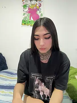 Lilith Thompson online show from March 17, 12:57 pm