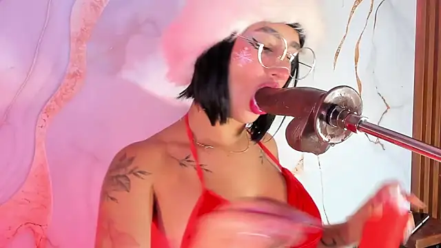 Snapshot of Sweety_maria1 chatting on December 17, 8:04 pm Sweety maria1 online show from December 17, 8:04 pm