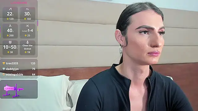 Snapshot of shantall_skinny chatting on October 9, 3:15 am shantall skinny online show from October 9, 3:15 am