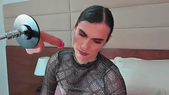 Snapshot of shantall_skinny chatting on October 20, 3:40 am shantall skinny online show from October 20, 3:40 am