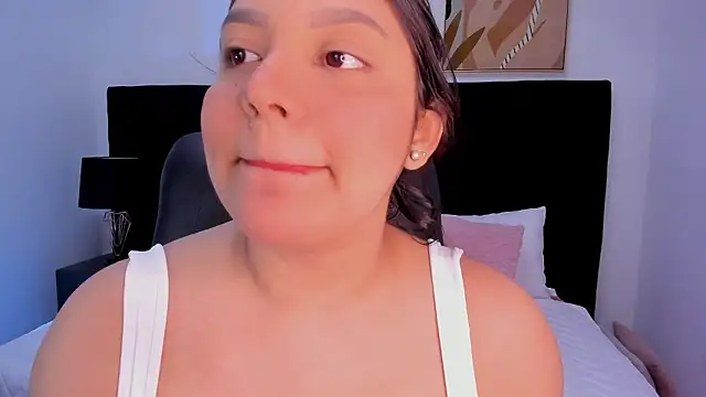 dullce77 online show from February 23, 7:33 pm