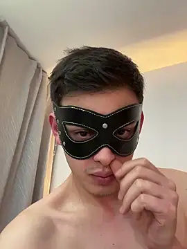 mask guy online show from March 9, 3:11 am