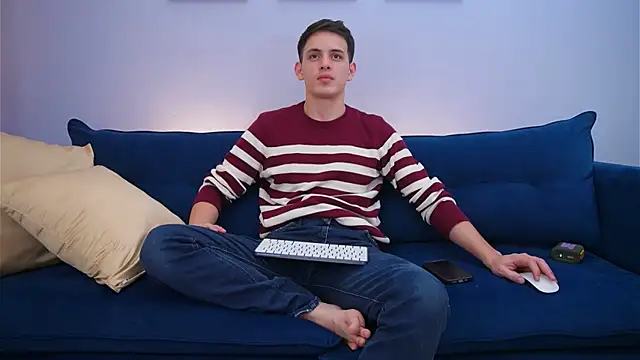 mask guy online show from March 20, 11:56 pm