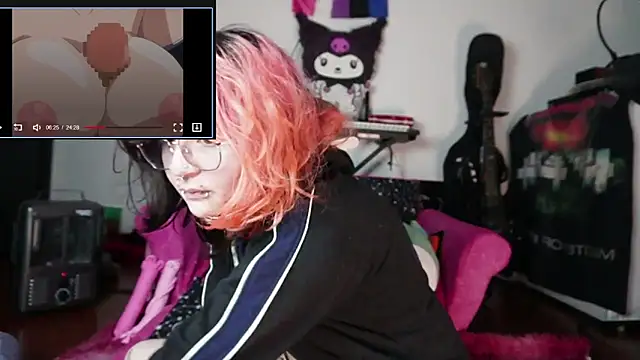 Snapshot of Devil_And_Princess chatting on October 8, 3:37 am Devil And Princess online show from October 8, 3:37 am