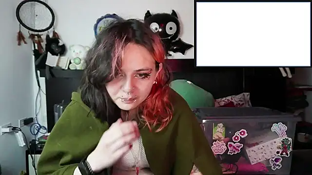 Snapshot of Devil_And_Princess chatting on October 21, 3:29 am Devil And Princess online show from October 21, 3:29 am