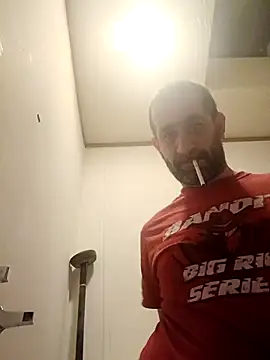 Snapshot of mayg chatting on January 14, 7:47 am mayg online show from January 14, 7:47 am