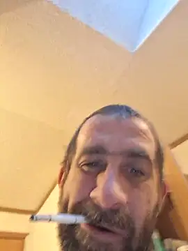 Snapshot of mayg chatting on February 19, 11:23 pm mayg online show from February 19, 11:23 pm