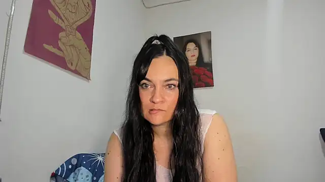 Snapshot of megan_milf79 chatting on October 30, 2:02 am megan milf79 online show from October 30, 2:02 am